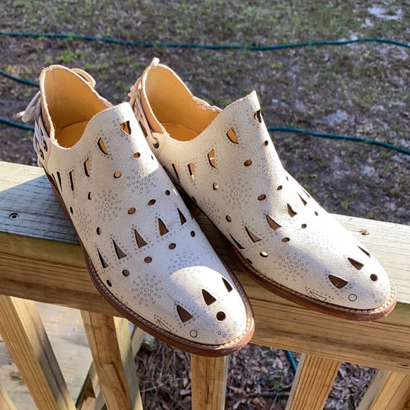 New Musse and Cloud booties - Picture 2 of 6